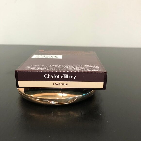 Charlotte Tilbury Airbrush Flawless Finish Setting Powder - Picture 3 of 3